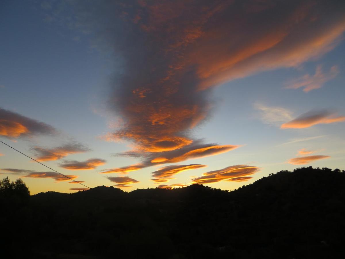 B&B Casa El Corasueno Almogia ภายนอก รูปภาพ