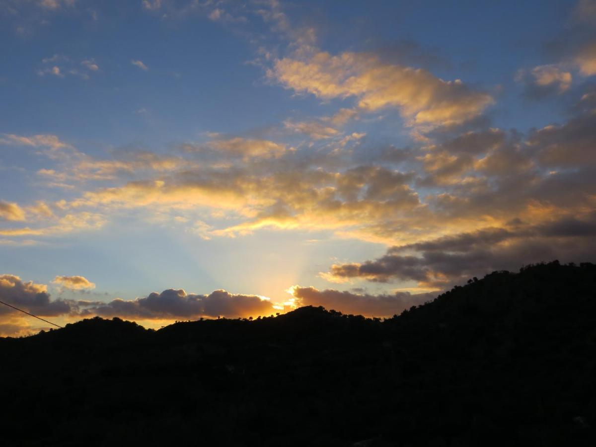 B&B Casa El Corasueno Almogia ภายนอก รูปภาพ